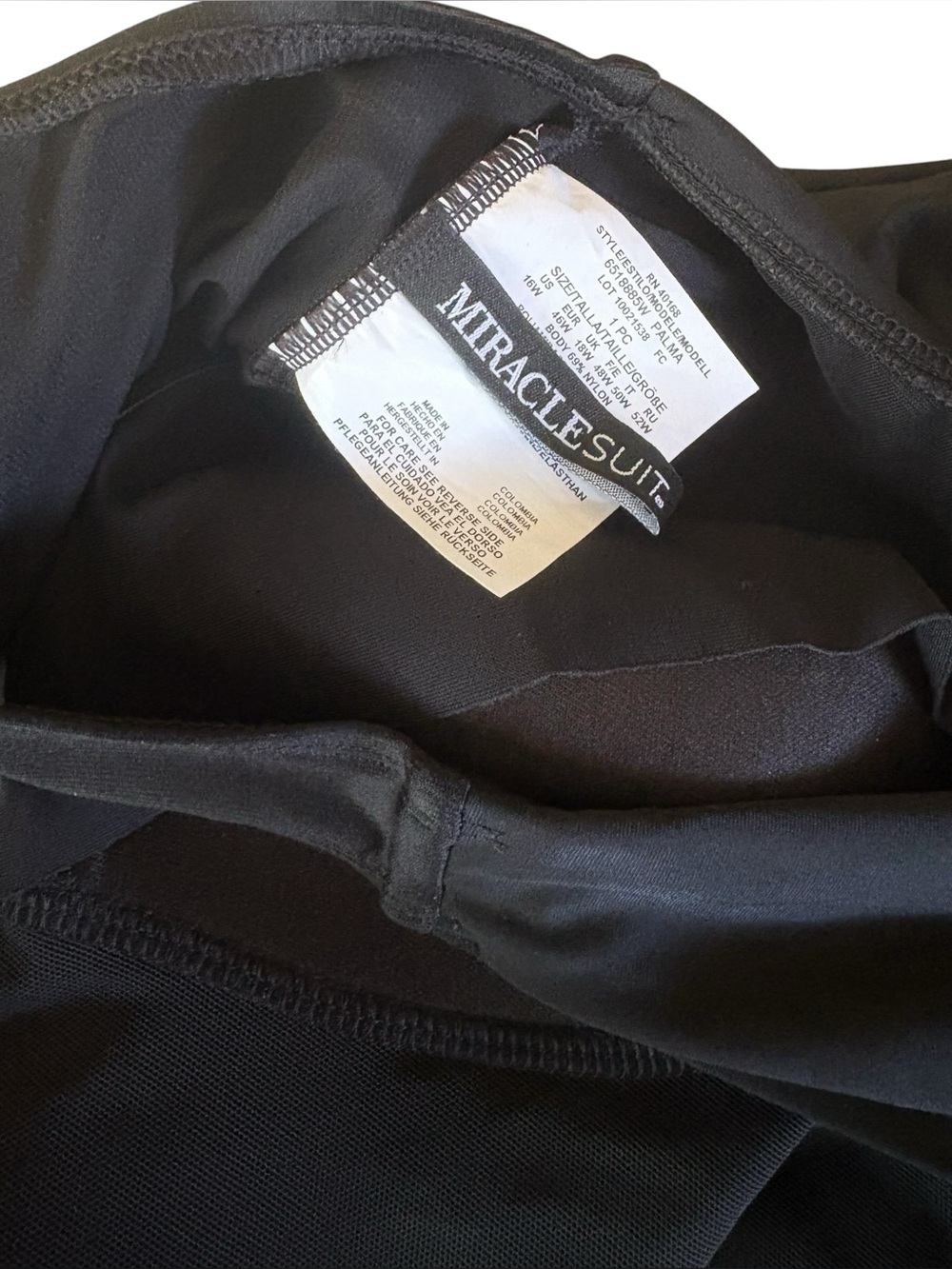 MIRACLESUIT Black Illusionist Palma One Piece Swimsuit! Retail $188 - Picture 7 of 9